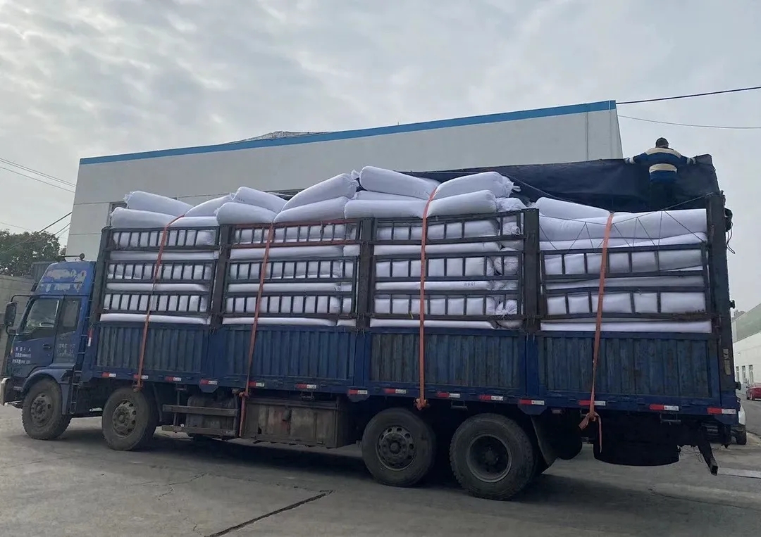 常熟工(gōng)廠(chǎng)5噸絮片發貨成功